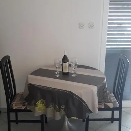 Apartmani Cvita, Small Apartment *
